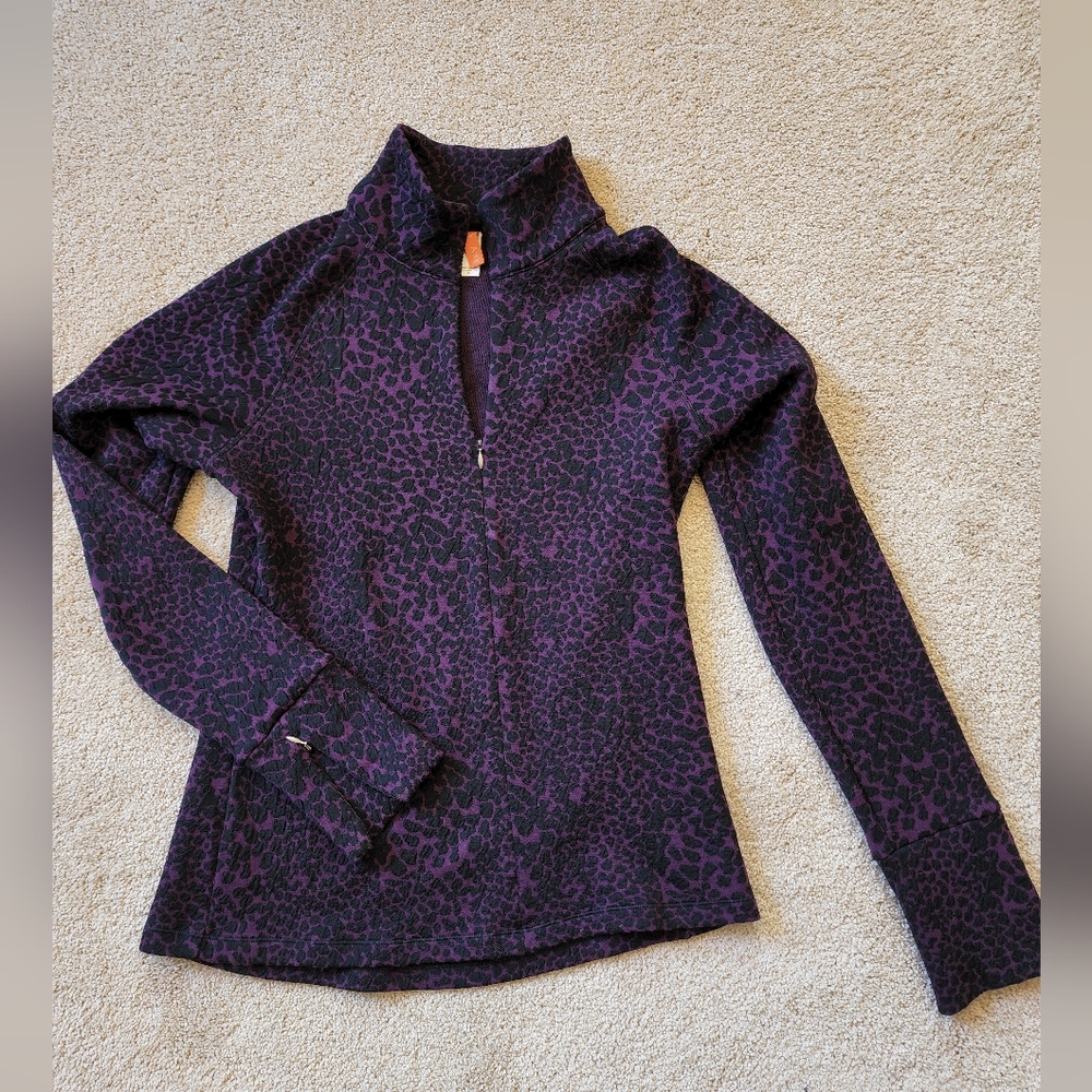 🔥  Lucy quarter zip Pullover. Purple Leopard Print size S